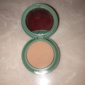 Clinique perfectly real compact makeup shade 136